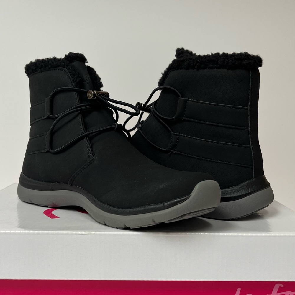 NWT Womens’s Ryka Evie Exotic Black Boots, Size 8M